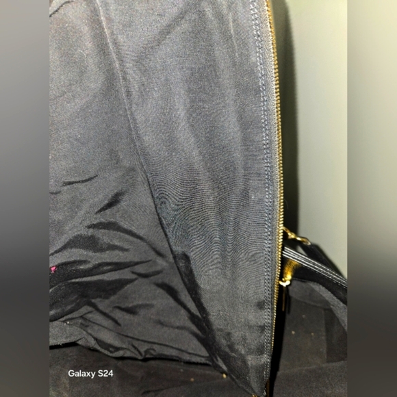 Chanel Black Executive Leather Tote Bag - Picture 7 of 8